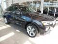 Front 3/4 View of 2017 BMW X4 xDrive28i #1