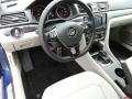  2017 Volkswagen Passat Moonrock Gray Interior #5