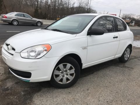 Nordic White Hyundai Accent GS 3 Door.  Click to enlarge.