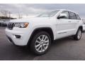 Front 3/4 View of 2017 Jeep Grand Cherokee Limited #1