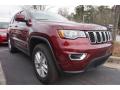 Front 3/4 View of 2017 Jeep Grand Cherokee Laredo #4