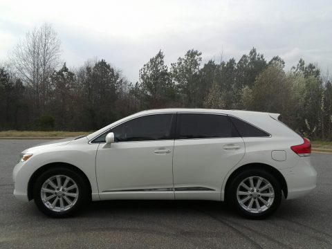 Blizzard Pearl White Toyota Venza I4.  Click to enlarge.