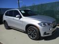 Front 3/4 View of 2017 BMW X5 xDrive35i #1