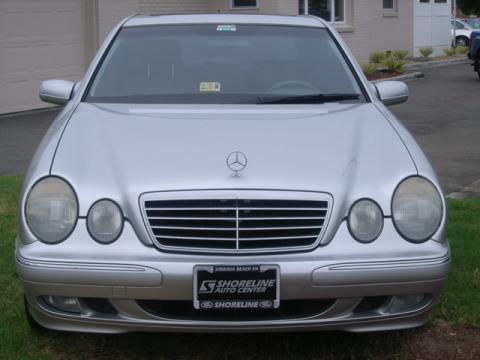 Brilliant Silver Metallic Mercedes-Benz E 320 Sedan.  Click to enlarge.