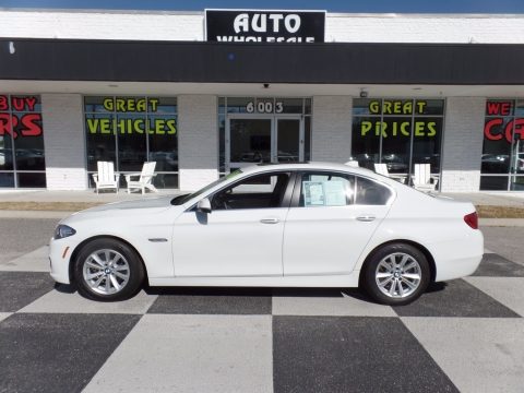 Alpine White BMW 5 Series 528i xDrive Sedan.  Click to enlarge.