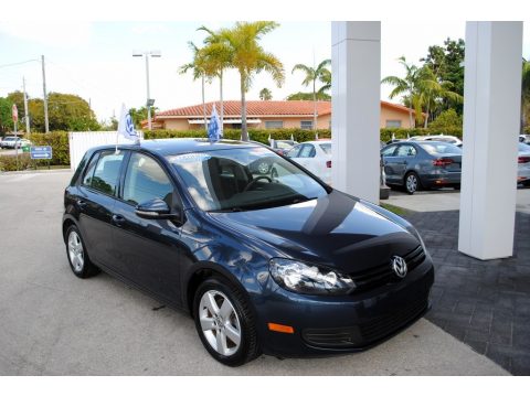 Blue Graphite Metallic Volkswagen Golf 2.5L 4 Door.  Click to enlarge.