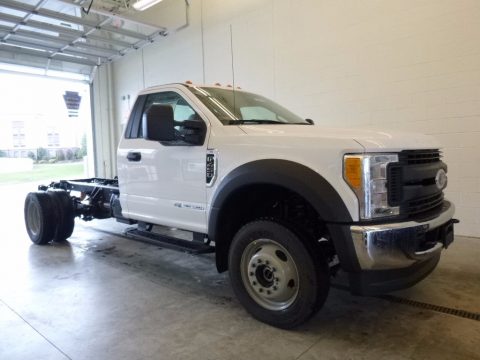 Oxford White Ford F450 Super Duty XL Regular Cab 4x4 Chassis.  Click to enlarge.