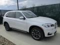 Front 3/4 View of 2017 BMW X5 xDrive35d #1