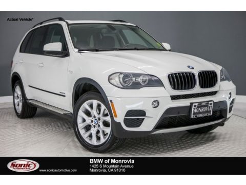 Alpine White BMW X5 xDrive 35i.  Click to enlarge.