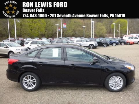 Shadow Black Ford Focus SE Sedan.  Click to enlarge.