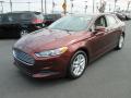 Front 3/4 View of 2016 Ford Fusion SE #4