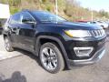 Front 3/4 View of 2017 Jeep Compass Limited 4x4 #7