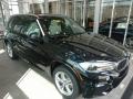 Front 3/4 View of 2017 BMW X5 xDrive35d #1