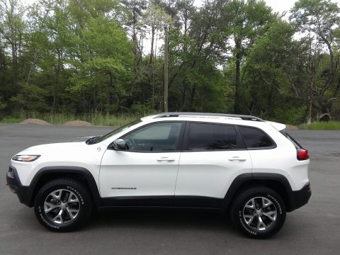 Bright White Jeep Cherokee Trailhawk 4x4.  Click to enlarge.