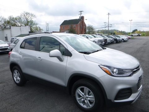 Silver Ice Metallic Chevrolet Trax LT AWD.  Click to enlarge.