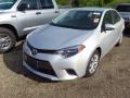 Front 3/4 View of 2016 Toyota Corolla LE #3