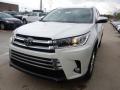 Front 3/4 View of 2017 Toyota Highlander Limited AWD #1
