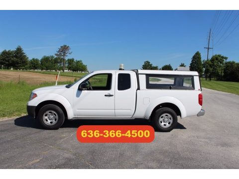 Avalanche White Nissan Frontier S King Cab.  Click to enlarge.