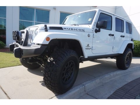 Bright White Jeep Wrangler Unlimited Rubicon 4x4.  Click to enlarge.