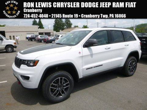 Bright White Jeep Grand Cherokee Trailhawk 4x4.  Click to enlarge.