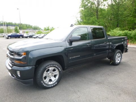 Graphite Metallic Chevrolet Silverado 1500 LT Crew Cab 4x4.  Click to enlarge.