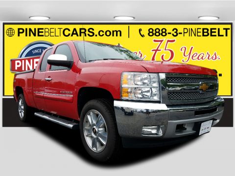Victory Red Chevrolet Silverado 1500 LT Extended Cab 4x4.  Click to enlarge.