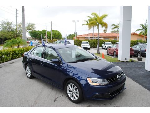 Tempest Blue Metallic Volkswagen Jetta SE Sedan.  Click to enlarge.