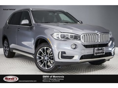 Space Gray Metallic BMW X5 sDrive35i.  Click to enlarge.