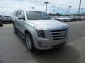 Front 3/4 View of 2017 Cadillac Escalade Luxury 4WD #1
