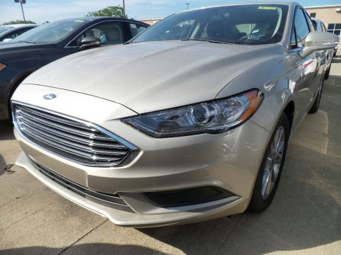 White Gold Ford Fusion SE.  Click to enlarge.