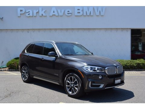 Dark Graphite Metallic BMW X5 xDrive35i.  Click to enlarge.