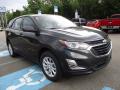 Front 3/4 View of 2018 Chevrolet Equinox LS AWD #9