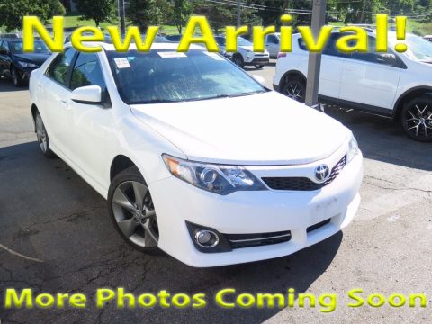 Super White Toyota Camry SE V6.  Click to enlarge.