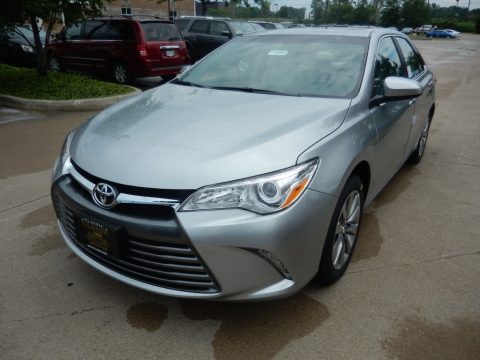 Celestial Silver Metallic Toyota Camry XLE.  Click to enlarge.
