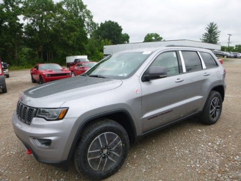 Billet Silver Metallic Jeep Grand Cherokee Trailhawk 4x4.  Click to enlarge.