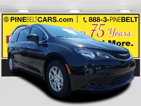 Brilliant Black Crystal Pearl Chrysler Pacifica Touring.  Click to enlarge.