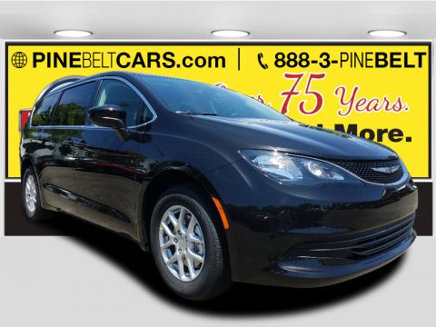 Brilliant Black Crystal Pearl Chrysler Pacifica Touring.  Click to enlarge.