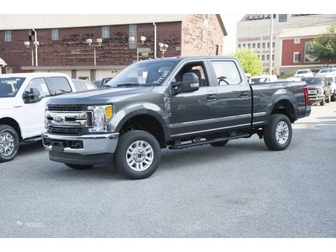 Magnetic Ford F250 Super Duty XLT Crew Cab 4x4.  Click to enlarge.