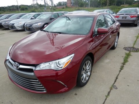 Ruby Flare Pearl Toyota Camry XLE.  Click to enlarge.