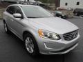 Front 3/4 View of 2017 Volvo XC60 T5 AWD Inscription #2