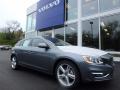Front 3/4 View of 2017 Volvo V60 T5 #1