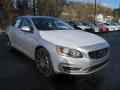 Front 3/4 View of 2017 Volvo S60 T5 AWD #1