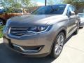 Front 3/4 View of 2017 Lincoln MKX Reserve AWD #1