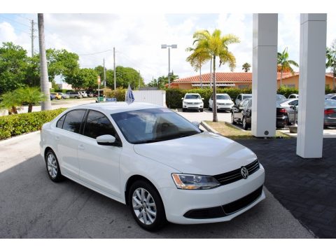 Pure White Volkswagen Jetta SE Sedan.  Click to enlarge.