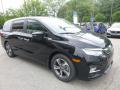 Front 3/4 View of 2018 Honda Odyssey Touring #5