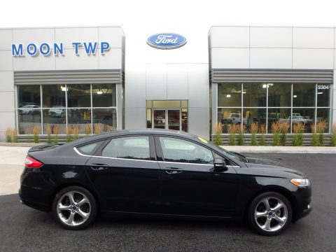Tuxedo Black Ford Fusion SE.  Click to enlarge.