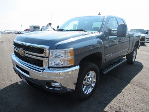 Imperial Blue Metallic Chevrolet Silverado 2500HD LT Extended Cab 4x4.  Click to enlarge.