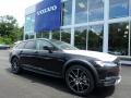 Front 3/4 View of 2018 Volvo V90 Cross Country T6 AWD #1