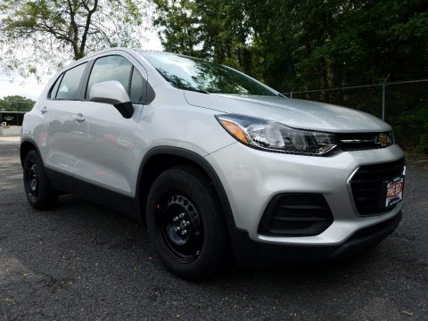Silver Ice Metallic Chevrolet Trax LS.  Click to enlarge.
