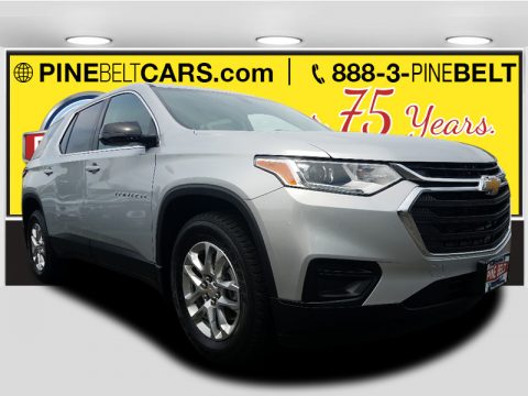 Silver Ice Metallic Chevrolet Traverse LS AWD.  Click to enlarge.